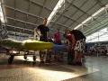 [:cz]Naše sestava na pražském letišti připravena k odletu [:en]Our crew at Prague airport ready for departure
