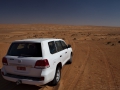 Wahiba sands: po lehké rozcvičce řáděním na dunách se pouštíme hluboko do pouště 